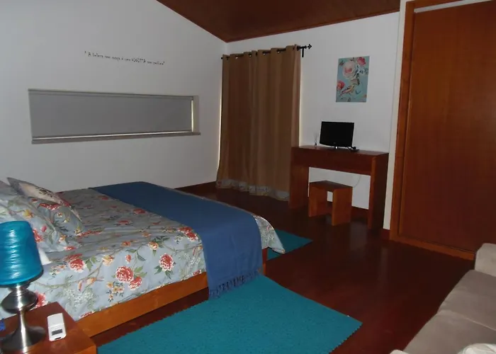 Monte Vale Mosteiro Alojamento de Turismo Rural Rosmaninhal (Santarem)